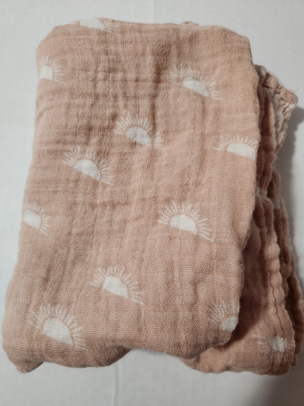 Glamour & Co. Blush Sunburst Muslin Swaddle